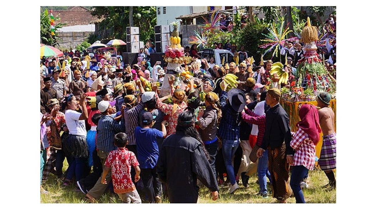 Ritual Sedekah Bumi di Tulungagung