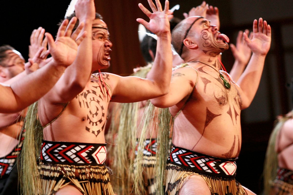 Tarian Haka dari Suku Maori Selandia Baru