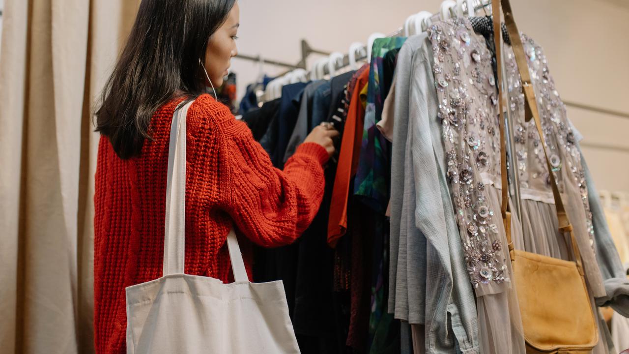 Tips Belanja Barang Bekas Di Thrift Shop