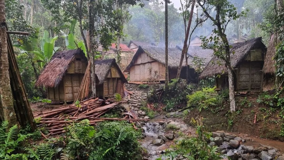 Berkunjung ke Desa Adat Baduy Dalam