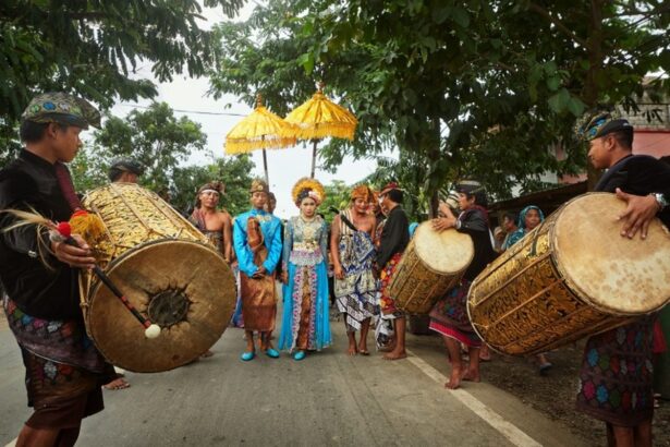 Cara Masyarakat Suku Sasak Mempertahankan Tradisi Kawin Lari