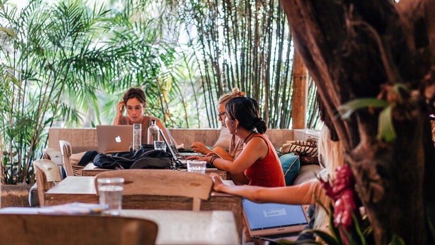 Coworking Space dengan Pemandangan Pantai di Canggu Bali