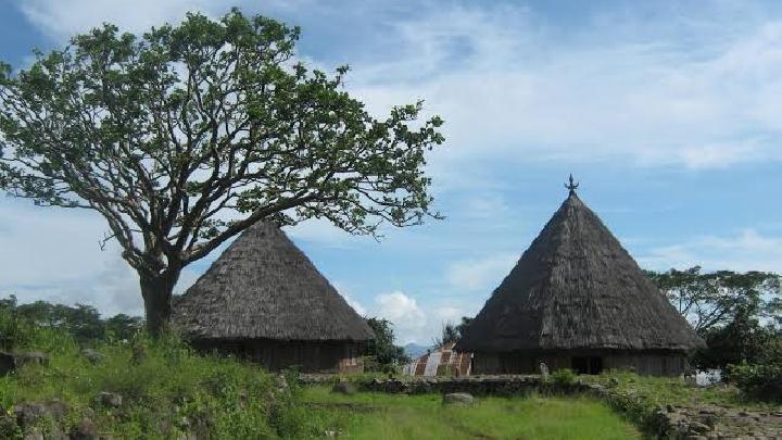 Kampung Adat Tertua Ruteng Pu’u Flores Labuan Bajo