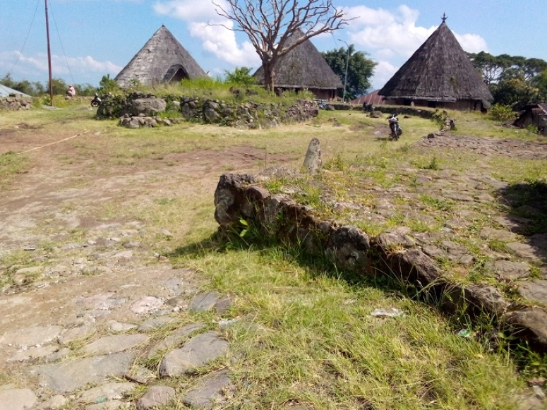 Kampung Adat Tertua Ruteng Pu’u Flores Labuan Bajo