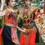 Makna Warna Pakaian Adat Suku Dayak Kalimantan