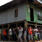 Mengenal Budaya Mappalette Bola