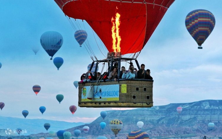 Naik Balon Udara di Cappadocia Turki