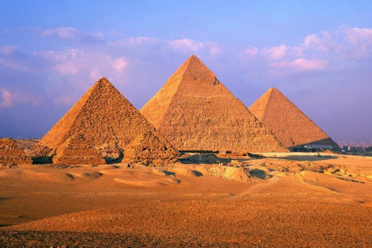 Wisata Sejarah ke Piramida Giza Mesir