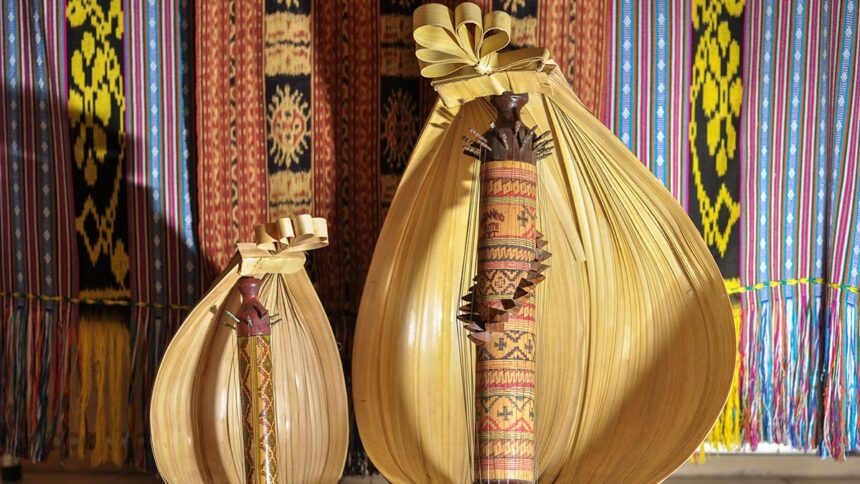 Alat Musik Sasando dari NTT