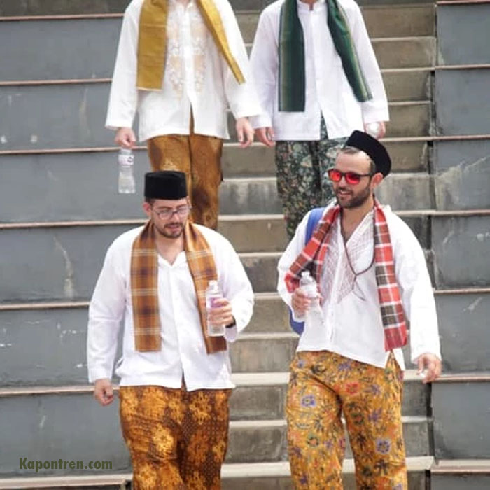Busana Sadariah Betawi