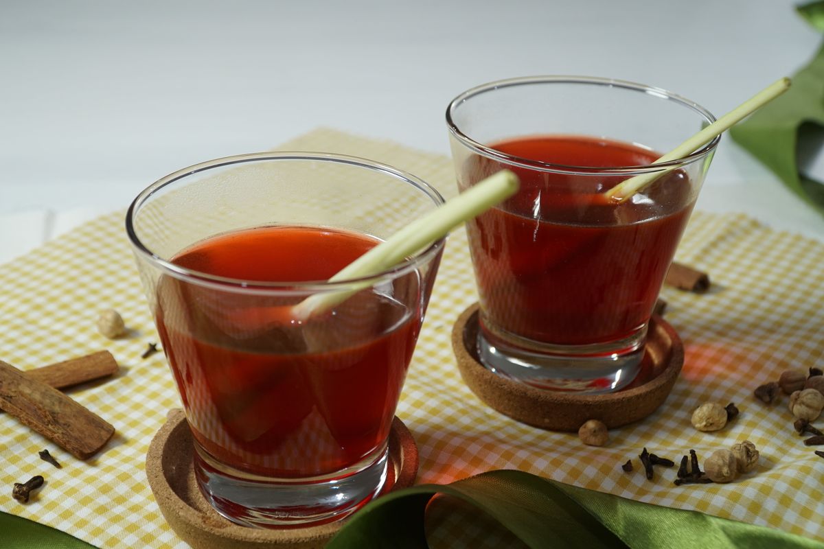 Minuman Bir Pletok Betawi