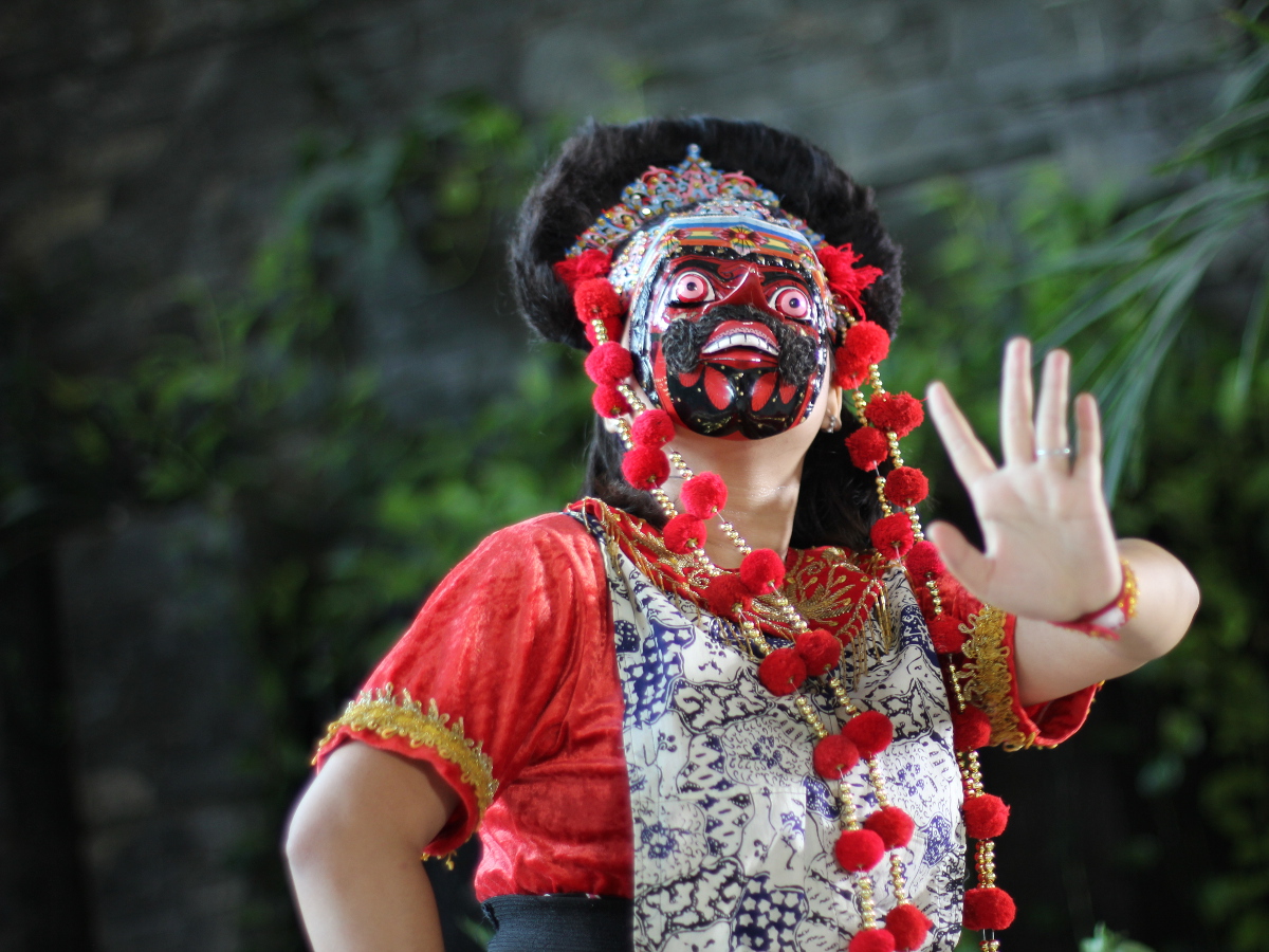 Warna Topeng pada Tarian Topeng Cirebon